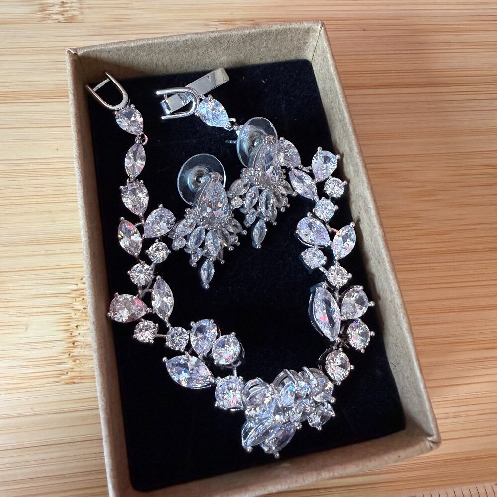 Bridesmaid Jewelry - bracelet and earrings